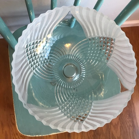 Vintage Crystal Frosted glass serving bowl,fruit‎ bowl punch bowl pedestal - Picture 3 of 7